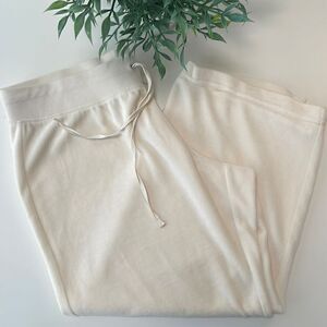 Made for Life soft velvet Capri sweatpants.  Size PL.  drawstring waist.